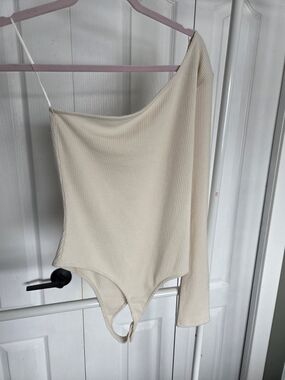 Sage One-Shoulder Ribbed Cream Bodysuit